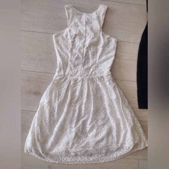 HOLLISTER & H&M Summer Stretch LACE DRESS BUNDLE! Boustier & Halter X-Back!! - Picture 4 of 8